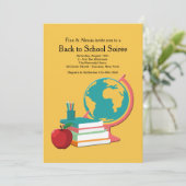 Wereldbol en boeken Uitnodiging (Staand voorkant)