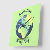 Wereldbol met blauwe vonken op Aarde personalisere Vierkante Klok (Hoek)