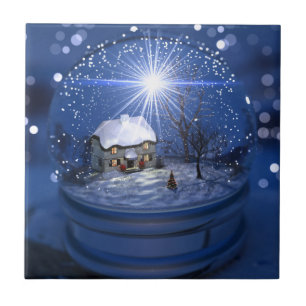 Wereldbol met decoratieve stapelstapel tegeltje