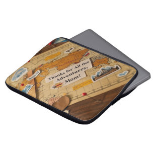 Wereldkaart hartspelden en bezienswaardigheden laptop sleeve