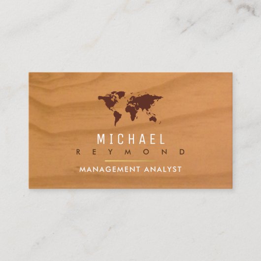 wereldkaart op rustiek hout. elegant visitekaartje (Voorkant)