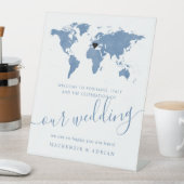 Wereldkaart Zachte Blauwe Waterverf van bestemming Reclamebord Met Voetstuk (Insitu)