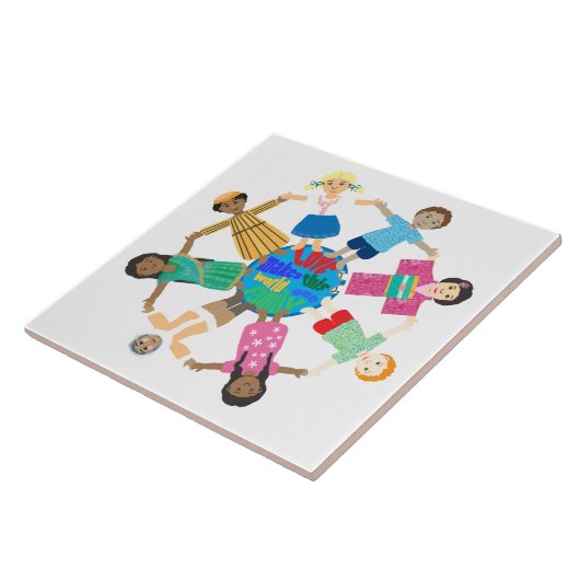 Wereldkinderen die handen vasthouden tegeltje (Zijkant)