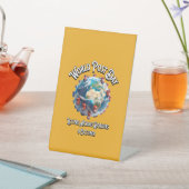 Wereldpostdag. Brieven over grenzen heen. Reclamebord Met Voetstuk (Insitu)