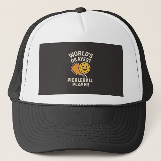 Werelds Okéste Pickleball Speler Trucker Pet (Voorkant)