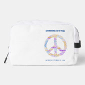 Wereldvredesdag Vredesbord Woord Cloud Waterfles Toilettasje (Achterkant)