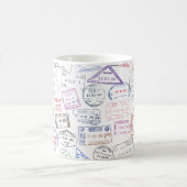 Wereldwijde paspoortstempels op een mok (Center)