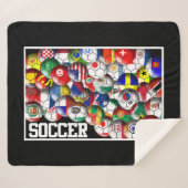 Wereldwijde Voetballen met wereldvlaggen Sherpa Deken (Voorkant (horizontaal))