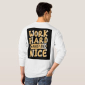 Werk hard, blijf nederig" T-shirt (Achterkant volledig)