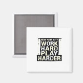Werk Hard Speel Zo Hard - Dag van de Arbeid Grappi Magneet (Voorkant / Achterkant)