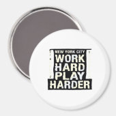 Werk Hard Speel Zo Hard - Dag van de Arbeid Grappi Magneet (Voorkant / Achterkant)