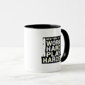 Werk Hard Speel Zo Hard - Dag van de Arbeid Grappi Mok (Voorkant rechts)