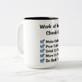 Werk op checklist thuis tweekleurige koffiemok (Voorkant links)