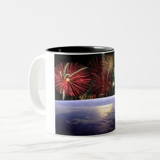 Werken en vuurwerk tweekleurige koffiemok (Voorkant links)