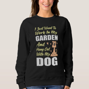 Werken in mijn tuin en kever met mijn hond-huisje trui