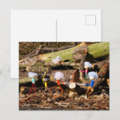 Werkende Fubby's in hun houtzagerij. Briefkaart (Voorkant / Achterkant)