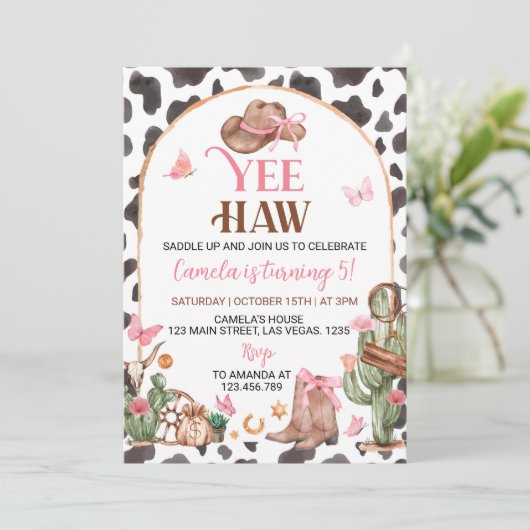 Western Bows Pink Cowgirl Verjaardagsuitnodiging Kaart (Staand voorkant)
