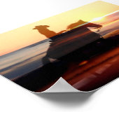 Western Cowgirl die in het zonsonderste Poster rij (Hoek)