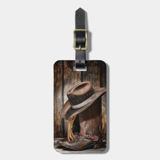 western land met bruine schuur en cowboylaarzen bagagelabel (Voorkant verticaal)