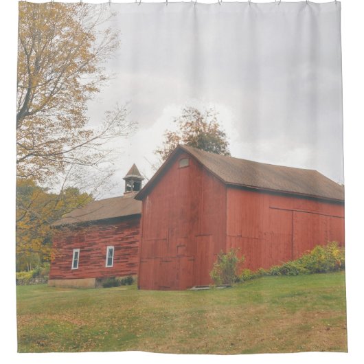 Western Mass Big Red Barn in Autumn Shower Curtain Douchegordijn (Voorkant)