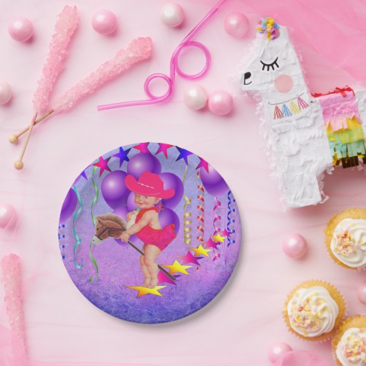 Western Party Baby Cowgirl Op Stok Paard Borden Papieren Bordje (Feest)