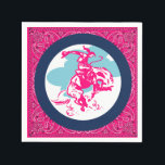 Western Party Cowgirl Riding Bucking Horse Servet<br><div class="desc">Westerne feestservetten met een cowgirl die op een stokpaard rijdt. Roze bandana print trim. Dit ontwerp is beschikbaar op andere items in de Rodeo Days Store.</div>