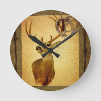 Western primitief schuurhout met witte staartherte ronde klok