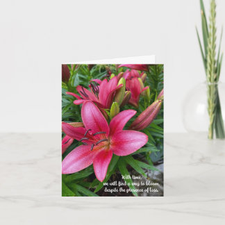 Western Red Lily Vindt Manieren om Sympathie te La Kaart