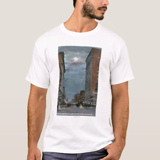 Western Uitzicht van Riverside Avenue te Night T-shirt (Voorkant)