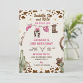 Western zadel omhoog en rijd op voor de verjaardag kaart (Staand voorkant)