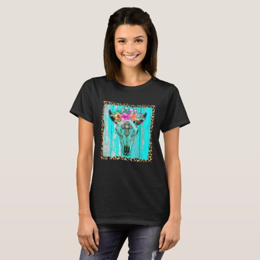 Westerne Boho Flowers Turquoise Koe Bull Skull Rod T-shirt (Voorkant volledig)
