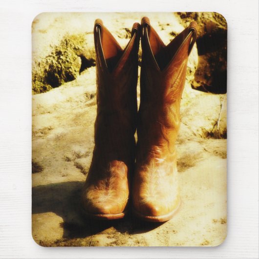 Westerne Cowboy Boots in Rustisch land in zonlicht Muismat (Voorkant)