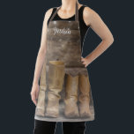 Westerne Cowboy Boots Rustic Barn Monogram Schort<br><div class="desc">Dit leuke,  bijtende schort is uitgerust met twee paar cowboylaarzen en een log cabinemuur met een stoplicht. Voor de westerne of paardenliefhebber. Draag het in de keuken of de schuur. Creëer door Simply Farmhouse Press; foto gemaakt door Melanie Mauer op Unsplash.</div>