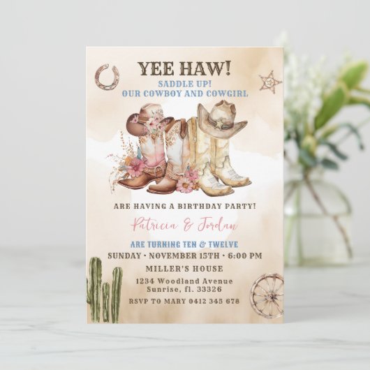 Westerne cowboy cowgirl broer tweeling verjaardag kaart (Staand voorkant)