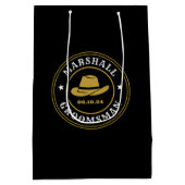 Westerne Cowboy Rustic Logo Personalized Groomsmen Medium Cadeauzakje (Achterkant)