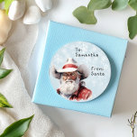 Westerne cowboy van kerstman tot kind cadeau kerst ronde sticker<br><div class="desc">Dit ontwerp kan op het gebied worden gepersonaliseerd dat door de foto en/of tekst te veranderen wordt verstrekt. Of het kan worden aangepast door te klikken deze Sjabloon personaliseert en dan de klik te kiezen om verdere optie aan te passen en de kleur van de achtergrond te schrappen of te...</div>