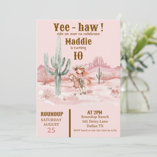 Westerne Cowgirl roze verjaardagsuitnodiging Kaart (Staand voorkant)