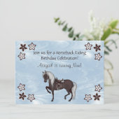Westerne paardrijden meisjes verjaardagsuitnodigin kaart (Staand voorkant)