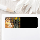 Westerne paarse cowboy Boots Sunflower Barn Board Etiket (Insitu)