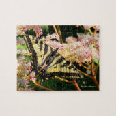 Westerne Tiger Swallowtail Butterfly op Rodgersia Legpuzzel (Horizontaal)