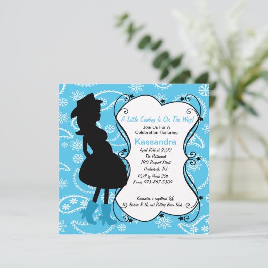 Westerne Zwangere mama om het Baby shower uit te n Kaart (Staand voorkant)