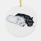 Westie en Scottie in Ease Keramisch Ornament (Voorkant)