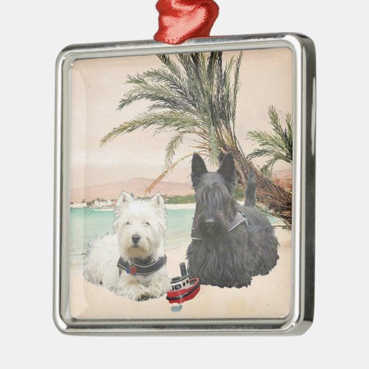 Westie en Scottie op Palmy Beach Metalen Ornament (Links)