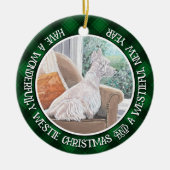 Westie kijkt uit een raam keramisch ornament (Voorkant)