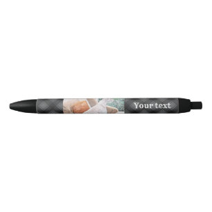 Westie kijkt uit een raam zwarte inkt pen