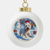 Westie rent in de sneeuw met kerst Pet Keramische Bal Ornament (Voorkant)