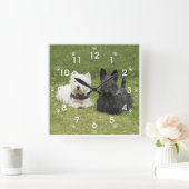 Westie & Scottie Green Grass Vierkante Klok (Huis)