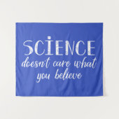Wetenschap geeft niet om wat je gelooft wandkleed (Voorkant (horizontaal))