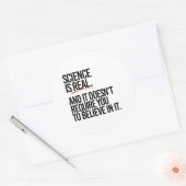 WETENSCHAP IS REAL RONDE STICKER (Envelop)