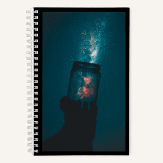 Wetenschap van Kosmos in een Jar Spiral Notitieboe Notitieboek